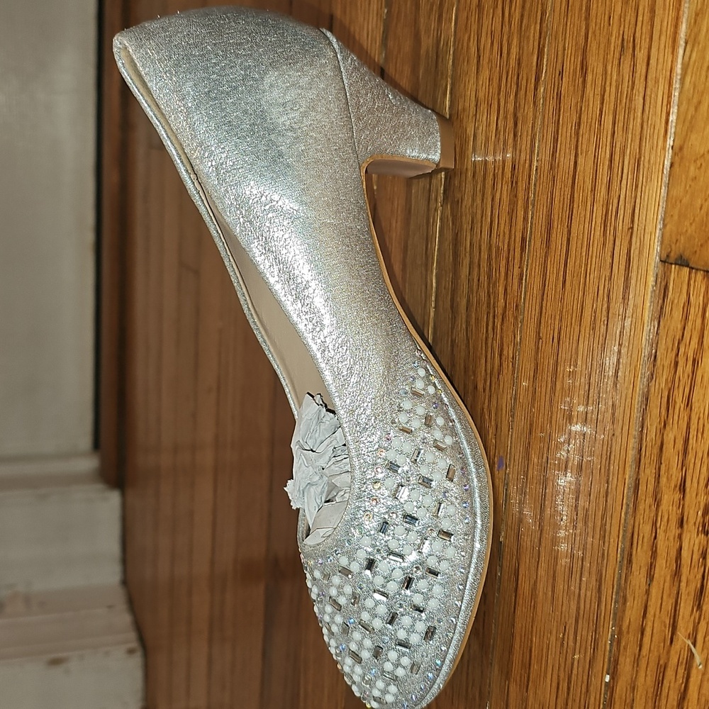 3 Pairs Of Girl's Dress Shoes- Silver, Gold, and Orange Cat Sz 3 Nanette Lepore - Picture 7 of 10